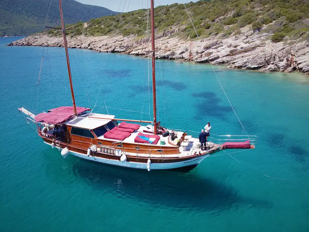 Bodrum: Private Boat Tour with Lunch and Drinks