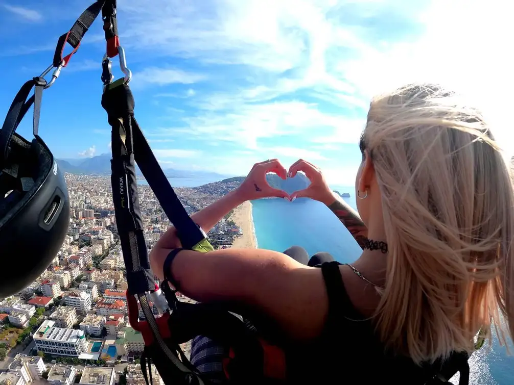 Alanya: Tandem Paragliding with Hotel Pickup 4
