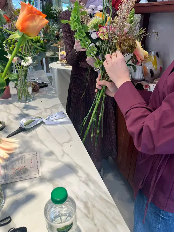 Istanbul: Floral Arrangement Workshop with Tea and Cookies 2