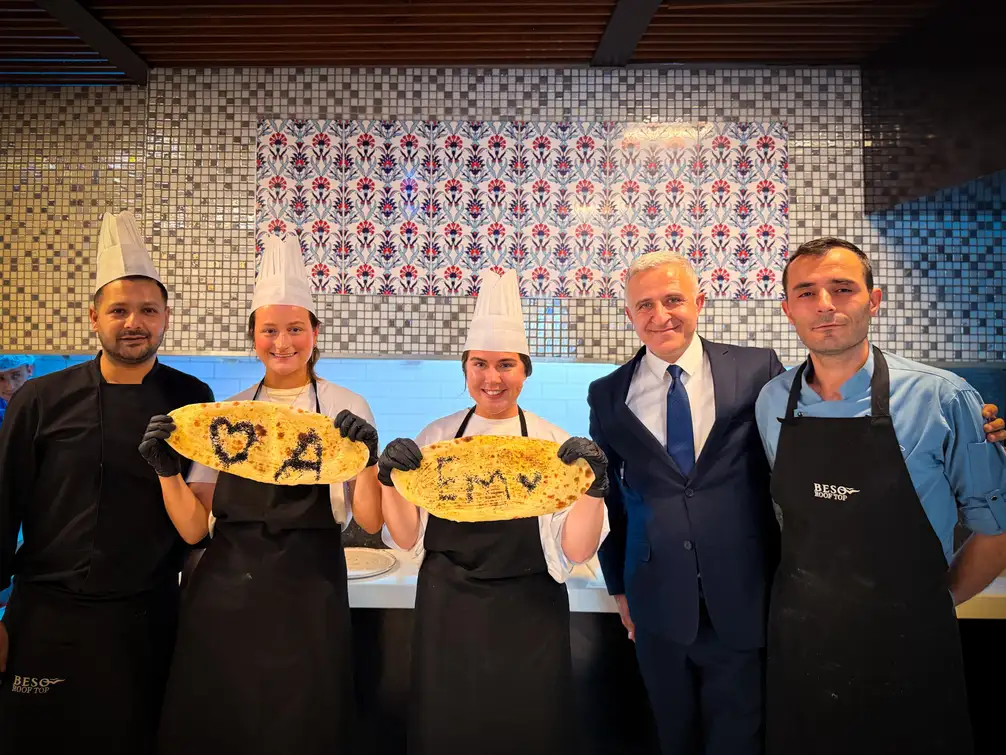 Istanbul: Turkish Pizza and Kebab Cook & Taste with a Chef 3