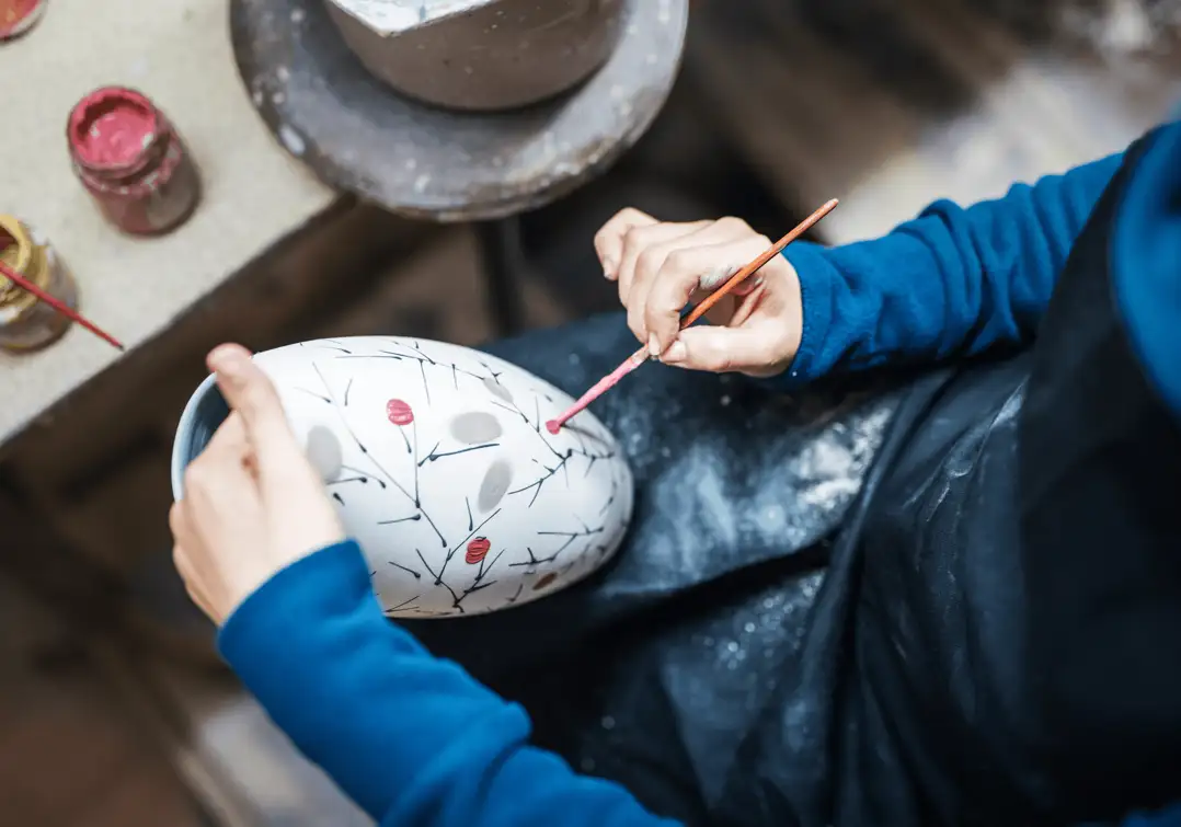 Istanbul: Color Your Own Ceramic Painting in Galata