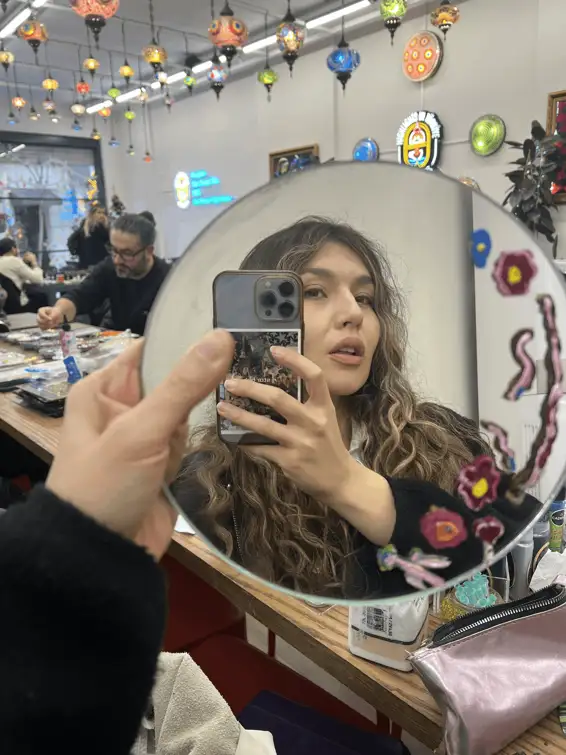 Istanbul: Mirror Painting Workshop - Reflection Meets Art 3