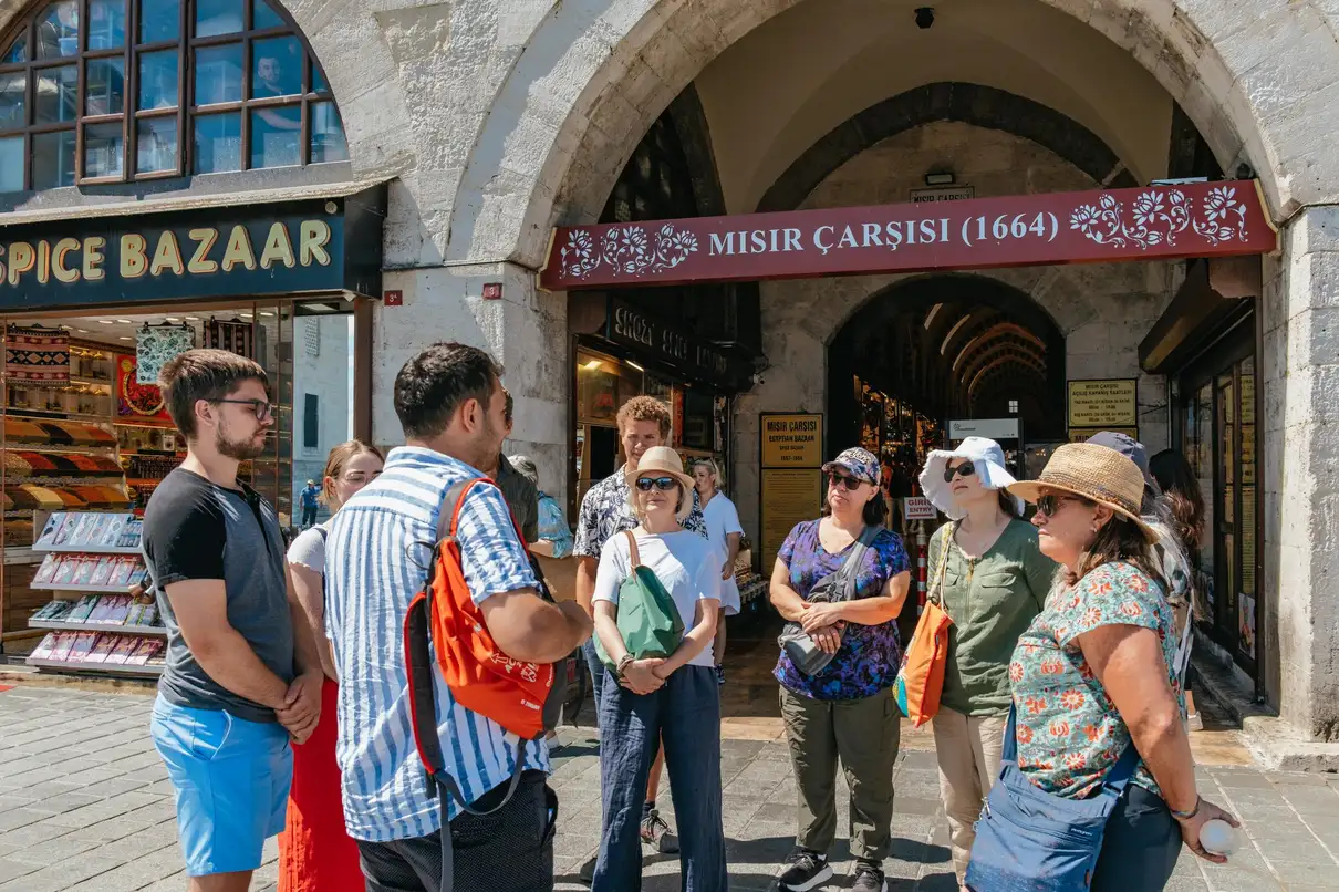 Istanbul: Guided Food Tour with 20+ Tastings on 2 Continents 4