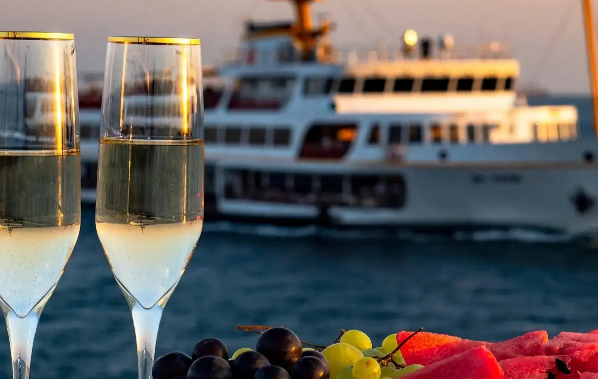 Istanbul: Bosphorus Sunset & Day Time Cruise, Drinks & Snack 4