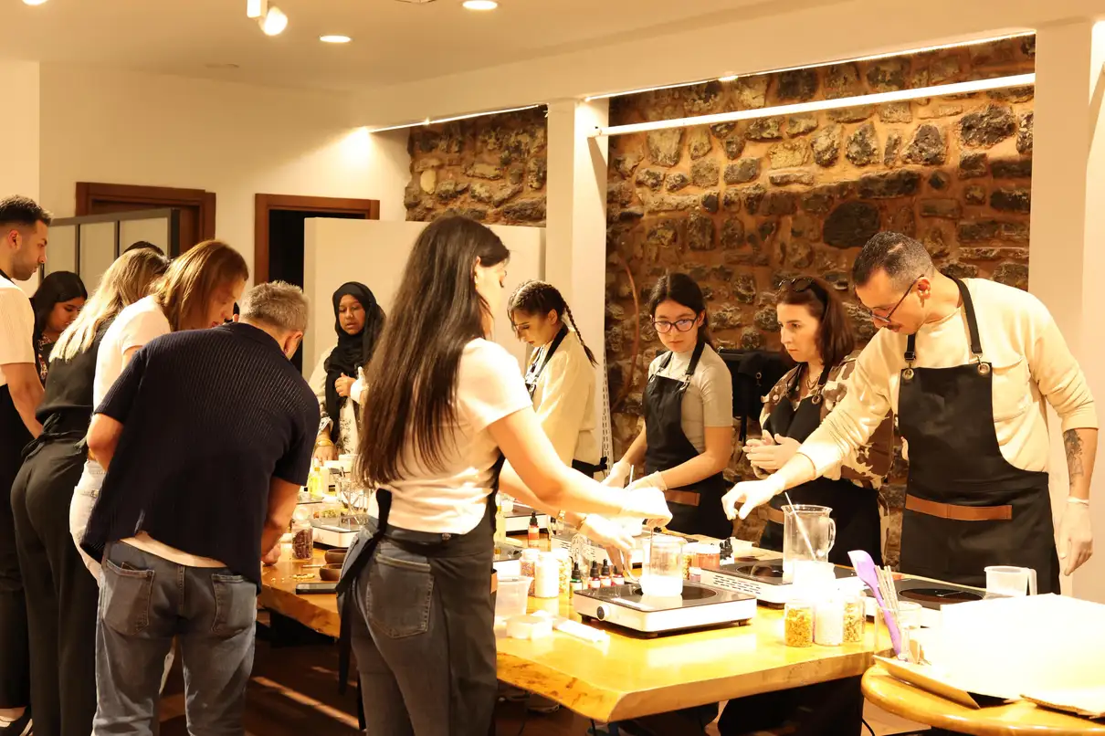 Istanbul: Soap Making Workshop with a Craftsman in Old City 3