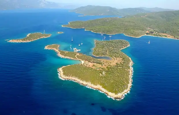 Marmaris Cleopatra Island Boat Trip with Lunch and Transfer