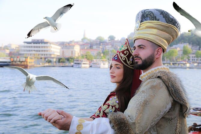 Bosphorus Cruise Boat Tour in Istanbul 1
